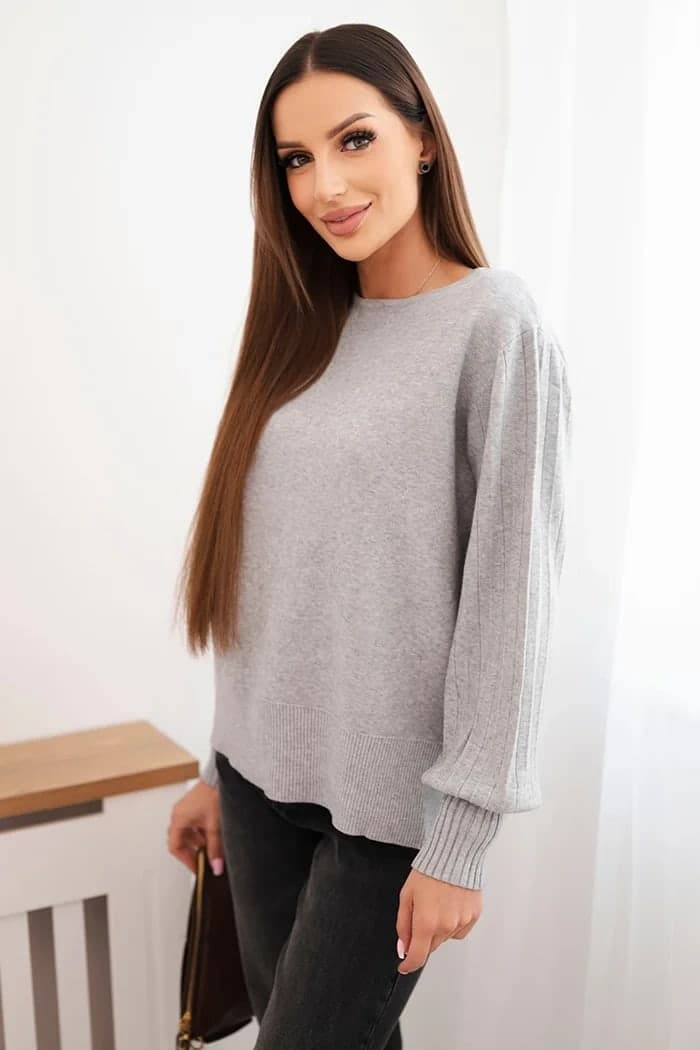 Sweter damski wiskozowy z rozcięciami po bokach Leticia, farba Sivý