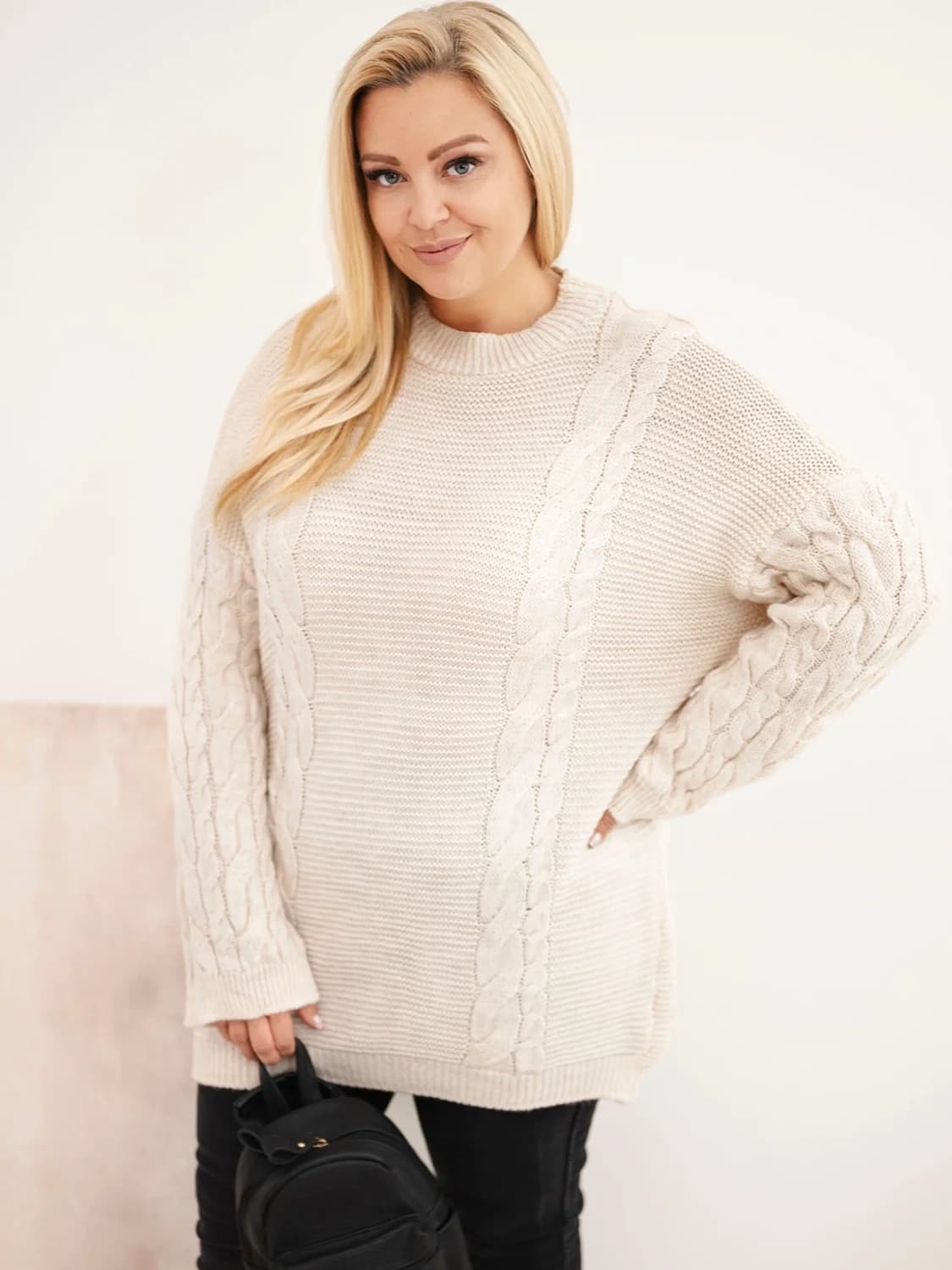 Sweter damski akrylowy warkoczowy oversize Passiflora, farba Béžový